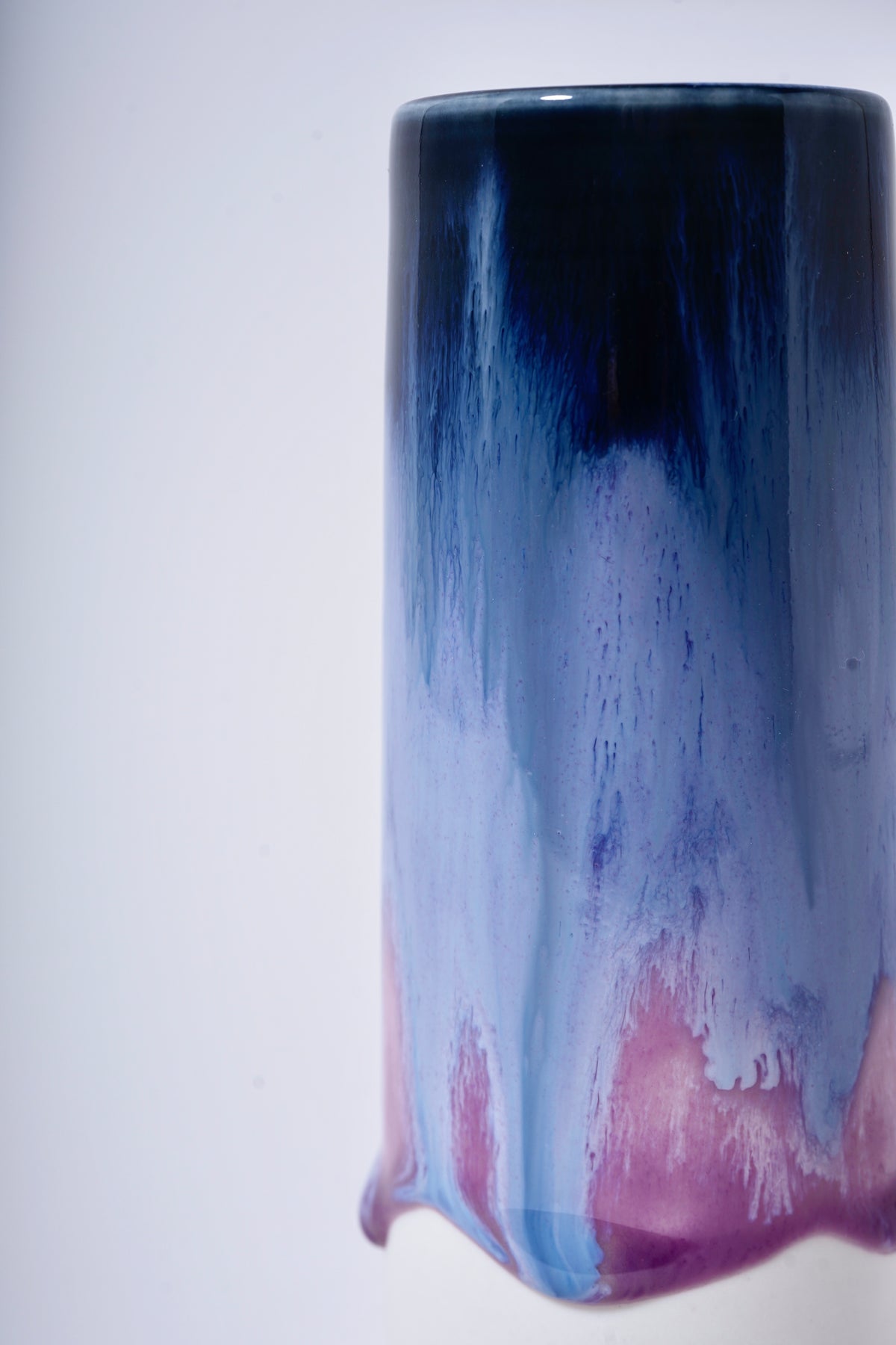 Straight Vase(purple butterfly)