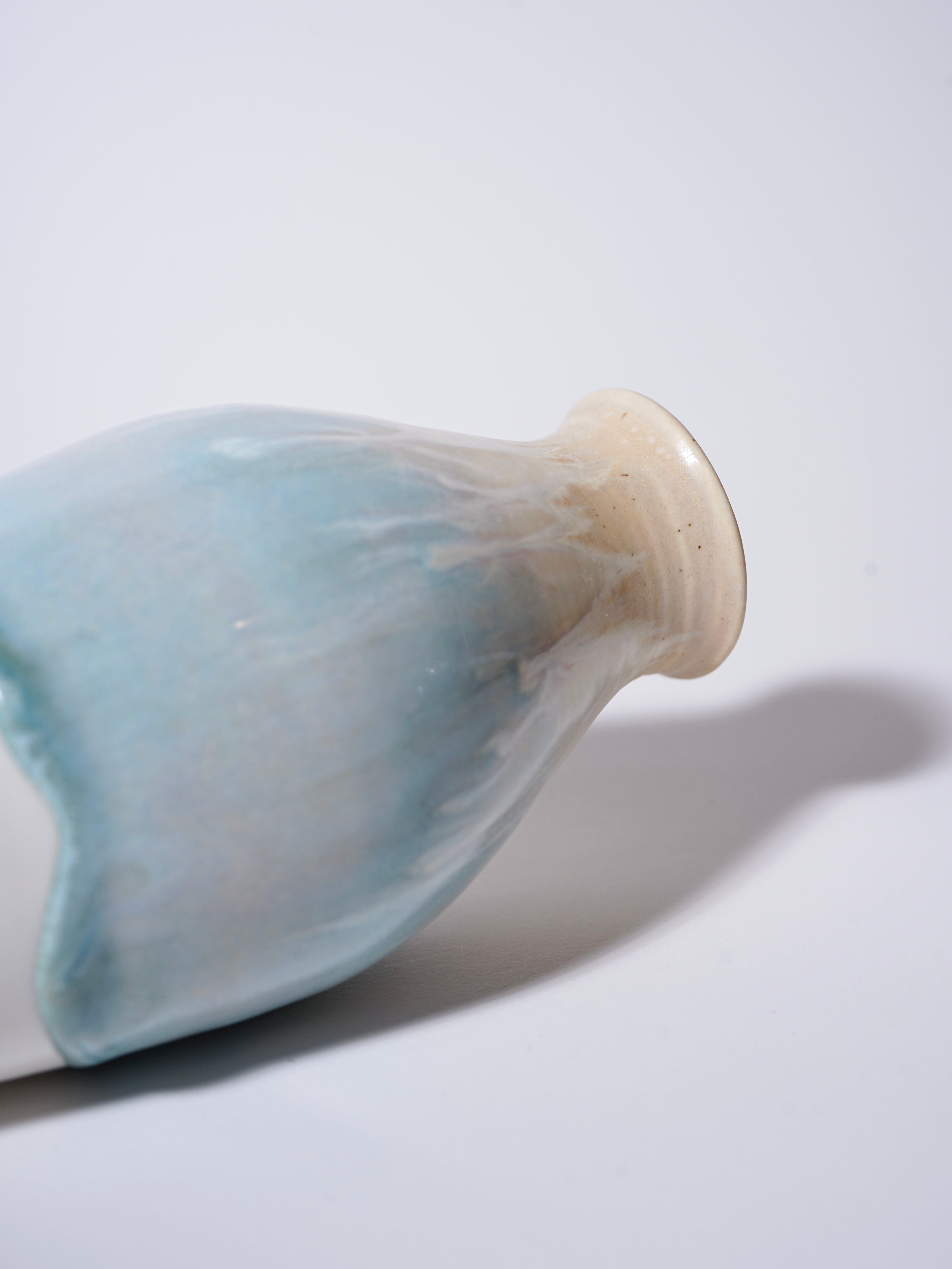 Coastline Mini Curvy Vase